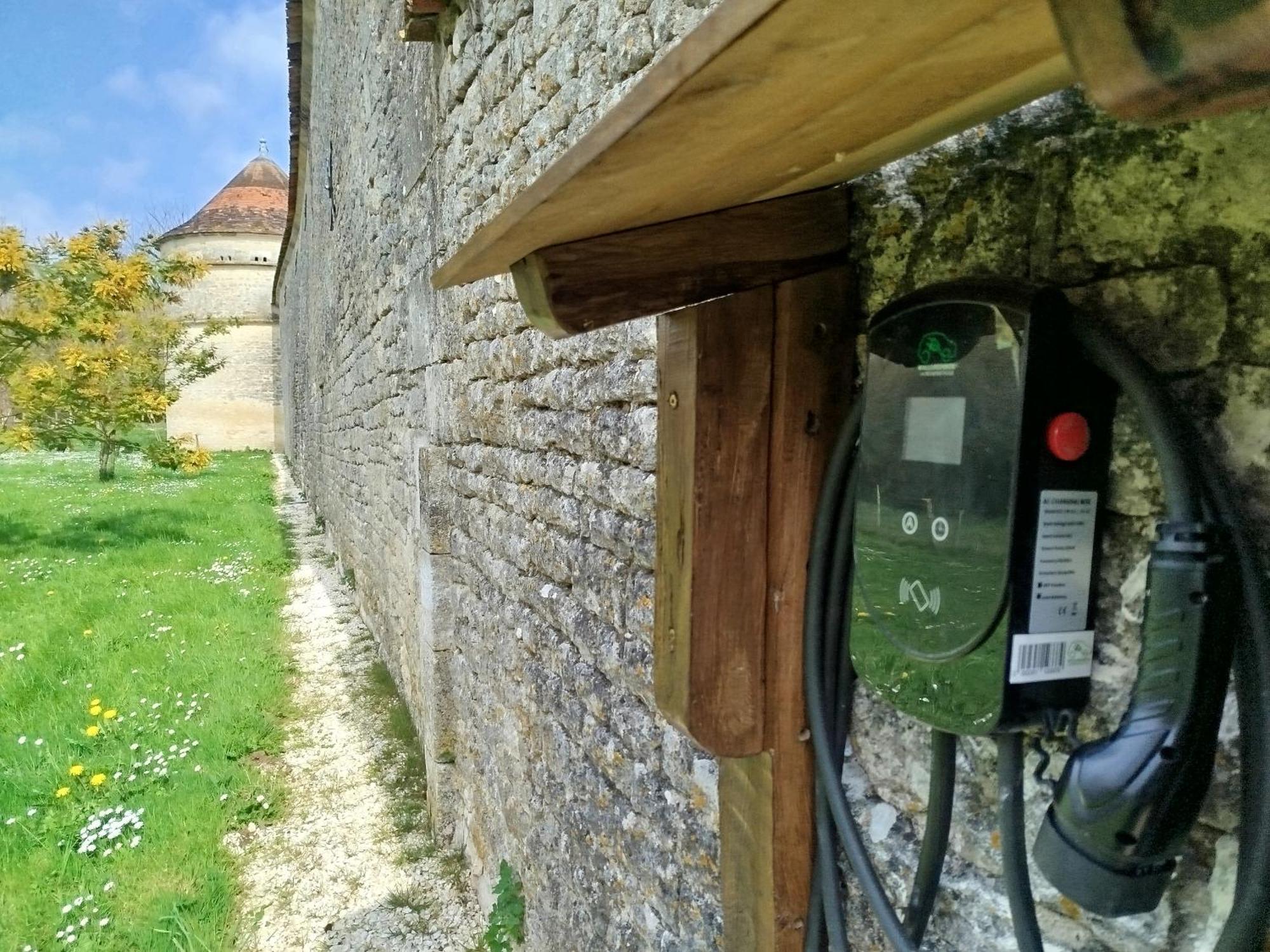 Chateau De Bois Charmant Les Nouillers Экстерьер фото